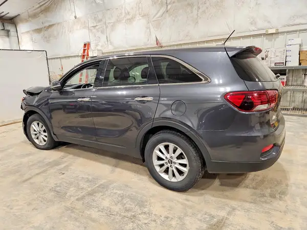 5XYPG4A36KG523319 2019 KIA SORENTO - Image 2