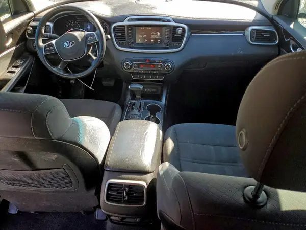5XYPG4A36KG524194 2019 KIA SORENTO - Image 8