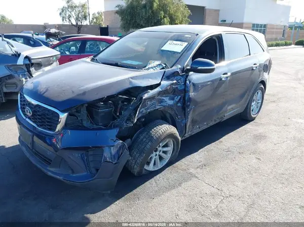 5XYPG4A36KG529394 2019 KIA SORENTO - Image 2