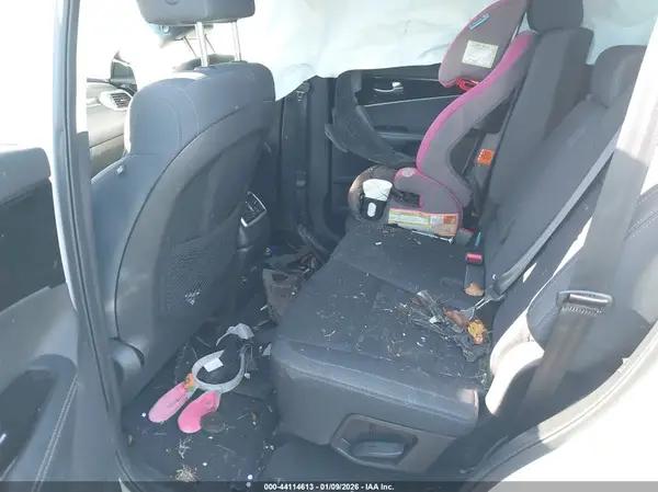5XYPG4A36KG534448 2019 KIA SORENTO - Image 8
