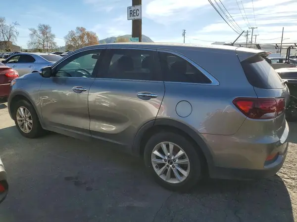 5XYPG4A36KG546017 2019 KIA SORENTO - Image 2