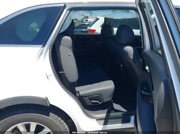 5XYPG4A36KG549984 2019 KIA SORENTO - Image 8