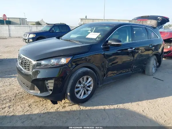 5XYPG4A36KG550066 2019 KIA SORENTO - Image 2