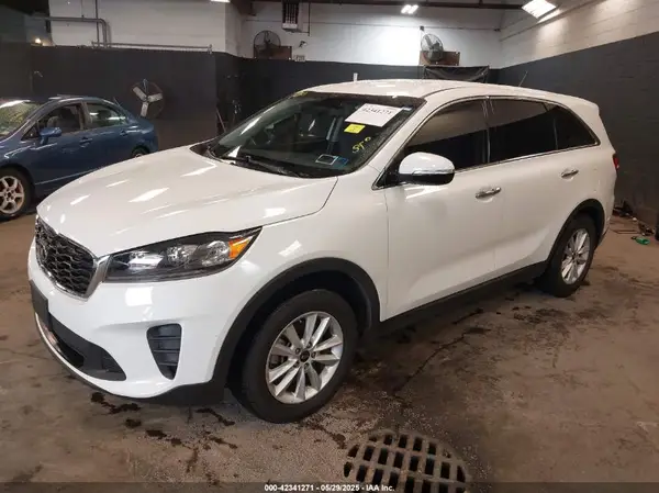 5XYPG4A36KG553520 2019 KIA SORENTO - Image 2