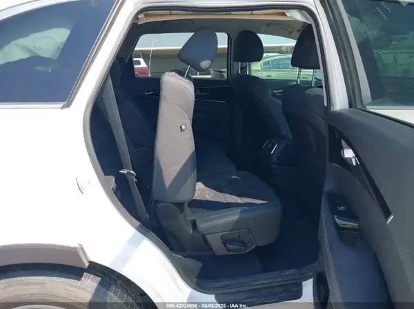 5XYPG4A36KG553548 2019 KIA SORENTO - Image 8
