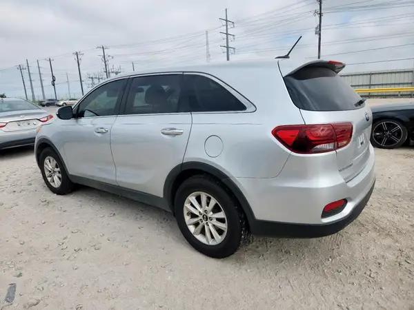 5XYPG4A36KG563738 2019 KIA SORENTO - Image 2