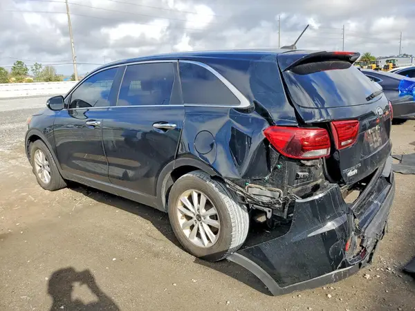 5XYPG4A36KG567076 2019 KIA SORENTO - Image 2