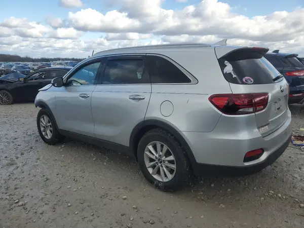 5XYPG4A36KG573959 2019 KIA SORENTO - Image 2