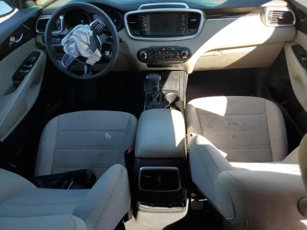 5XYPG4A36KG575338 2019 KIA SORENTO - Image 8