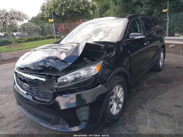 5XYPG4A36KG575498 2019 KIA SORENTO - Image 2