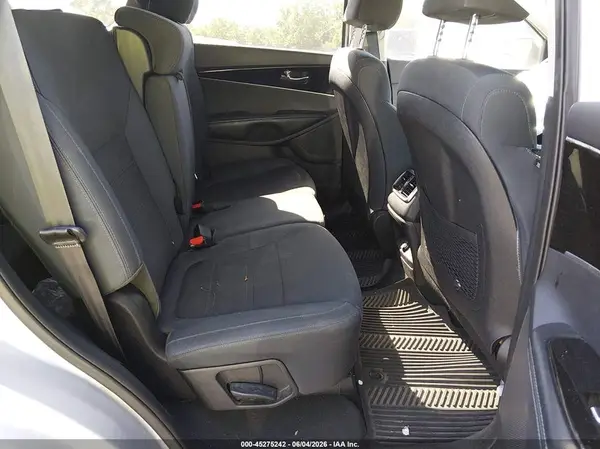 5XYPG4A36KG577459 2019 KIA SORENTO - Image 8