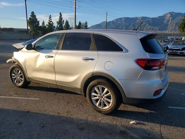 5XYPG4A36KG580393 2019 KIA SORENTO - Image 2