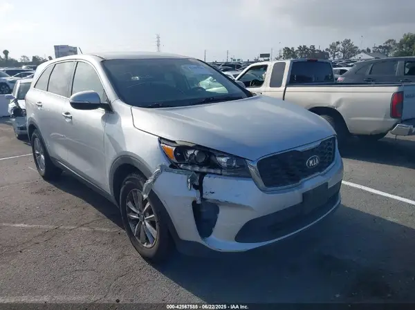 5XYPG4A36KG582273 2019 KIA SORENTO - Image 1