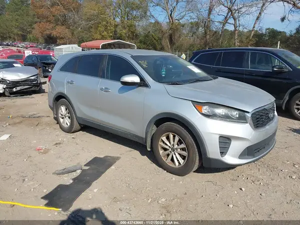 5XYPG4A36KG584153 2019 KIA SORENTO - Image 1
