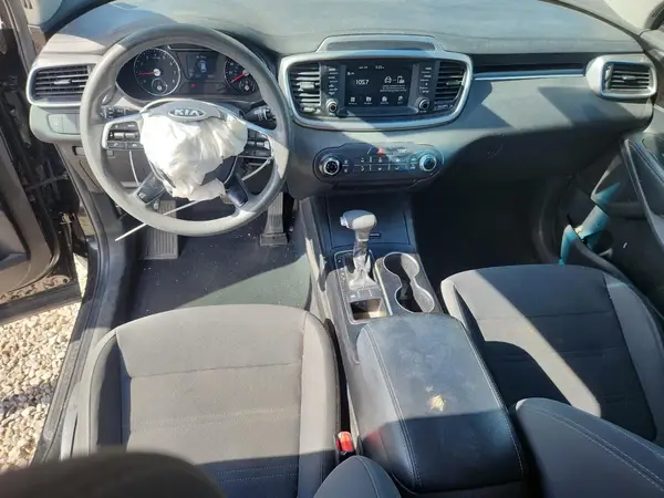 5XYPG4A36KG584394 2019 KIA SORENTO - Image 8