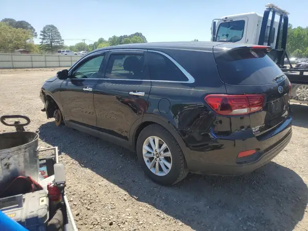 5XYPG4A36KG588770 2019 KIA SORENTO - Image 2