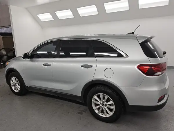 5XYPG4A36KG591846 2019 KIA SORENTO - Image 2