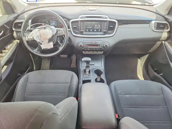 5XYPG4A36KG602215 2019 KIA SORENTO - Image 8