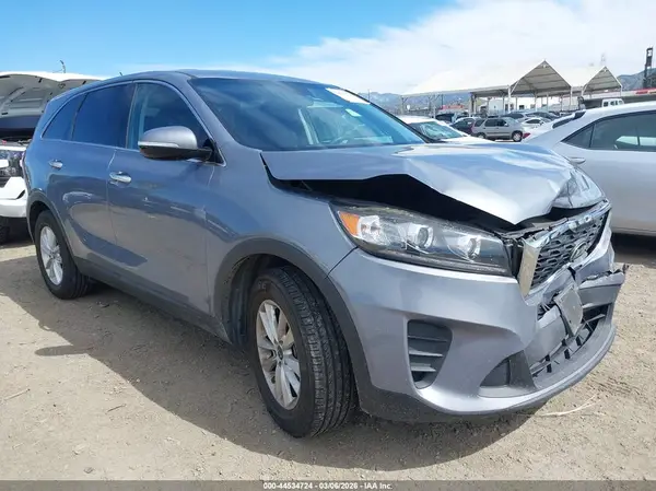 5XYPG4A36KG603381 2019 KIA SORENTO - Image 1