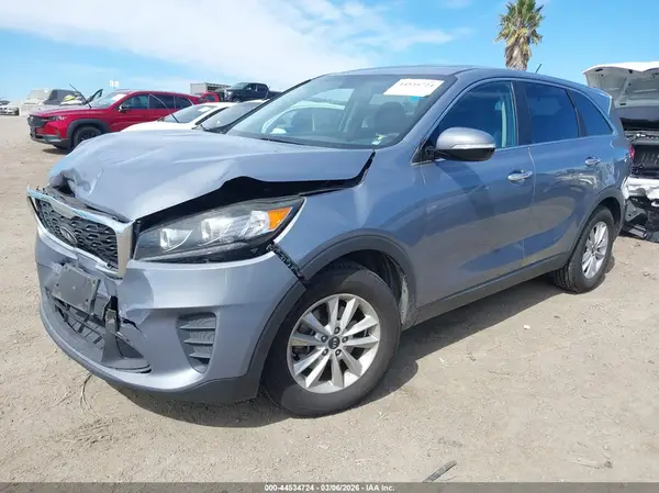 5XYPG4A36KG603381 2019 KIA SORENTO - Image 2