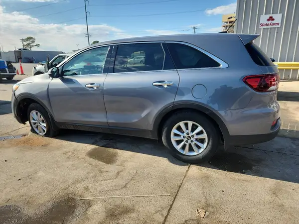 5XYPG4A36KG605017 2019 KIA SORENTO - Image 2