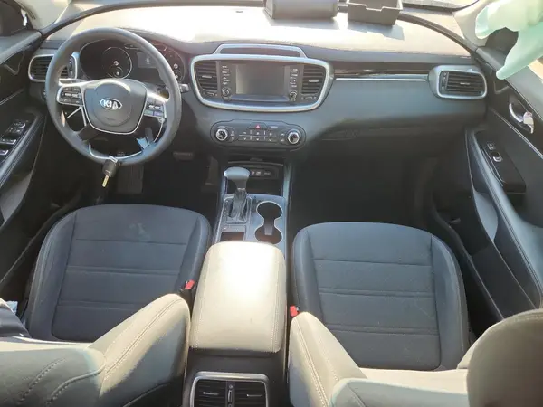 5XYPG4A36KG605017 2019 KIA SORENTO - Image 8