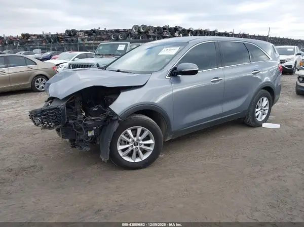 5XYPG4A36LG628167 2020 KIA SORENTO - Image 2