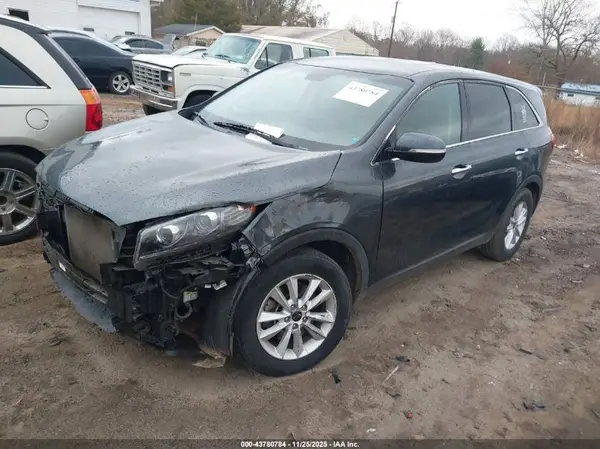 5XYPG4A36LG646457 2020 KIA SORENTO - Image 2