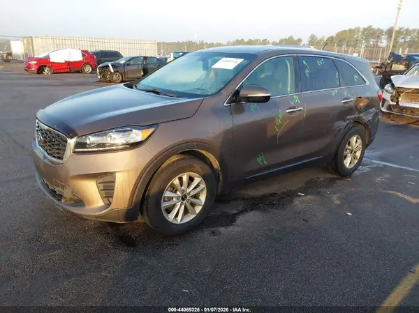 5XYPG4A36LG648516 2020 KIA SORENTO - Image 2