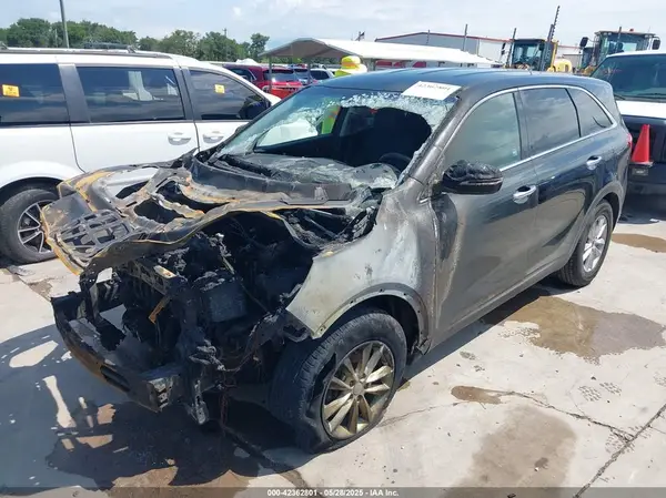 5XYPG4A36LG656681 2020 KIA SORENTO - Image 2