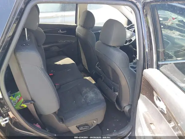 5XYPG4A36LG656681 2020 KIA SORENTO - Image 8