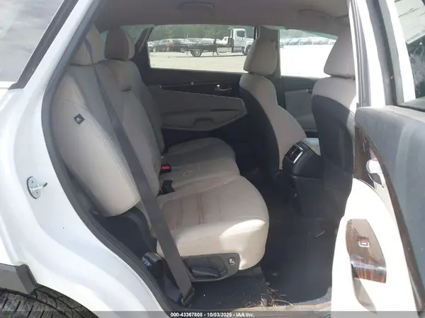 5XYPG4A36LG677997 2020 KIA SORENTO - Image 8