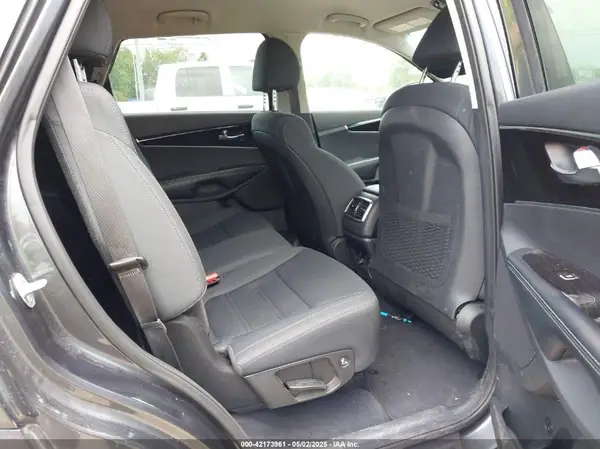 5XYPG4A36LG682603 2020 KIA SORENTO - Image 8
