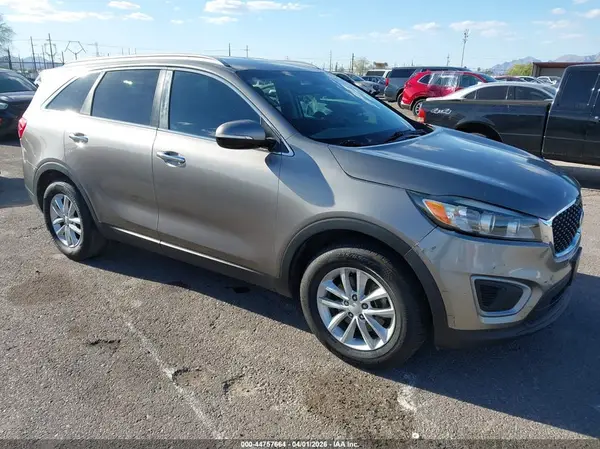 5XYPG4A37GG002892 2016 KIA SORENTO - Image 1
