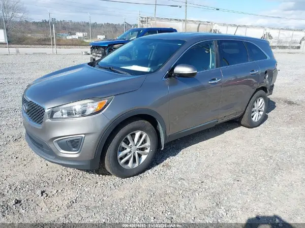 5XYPG4A37GG007123 2016 KIA SORENTO - Image 2