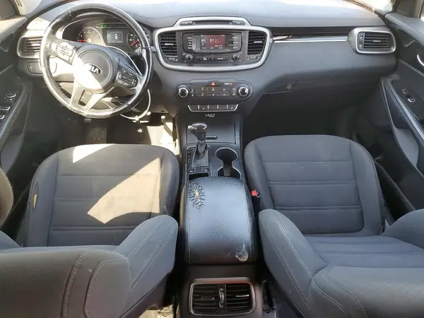5XYPG4A37GG007798 2016 KIA SORENTO - Image 8