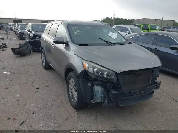 5XYPG4A37GG020227 2016 KIA SORENTO - Image 1