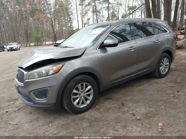 5XYPG4A37GG026707 2016 KIA SORENTO - Image 2