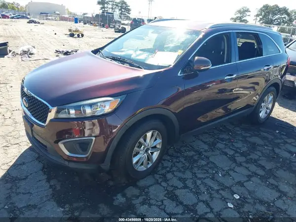 5XYPG4A37GG028487 2016 KIA SORENTO - Image 2