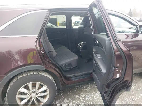 5XYPG4A37GG029123 2016 KIA SORENTO - Image 8