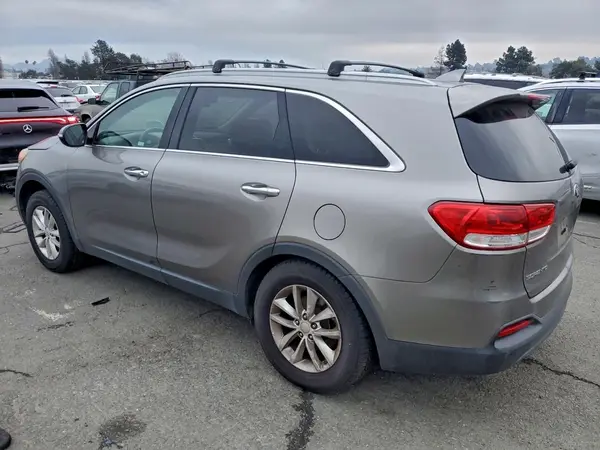 5XYPG4A37GG033043 2016 KIA SORENTO - Image 2
