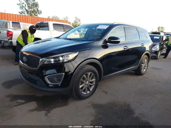 5XYPG4A37GG037934 2016 KIA SORENTO - Image 2