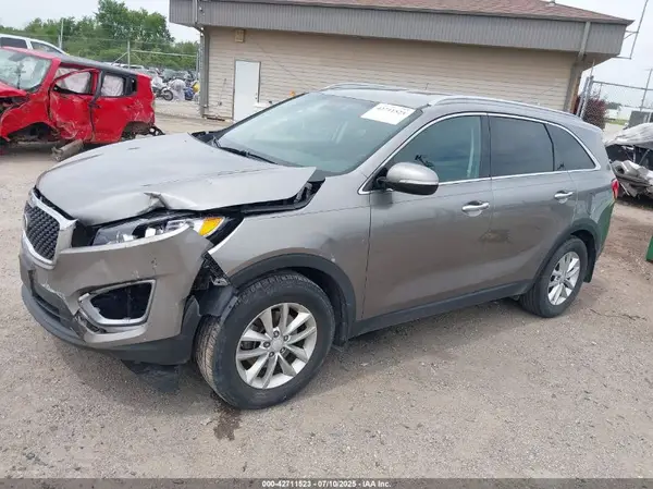 5XYPG4A37GG042051 2016 KIA SORENTO - Image 2