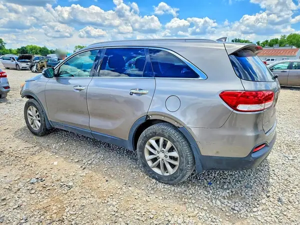 5XYPG4A37GG054457 2016 KIA SORENTO - Image 2