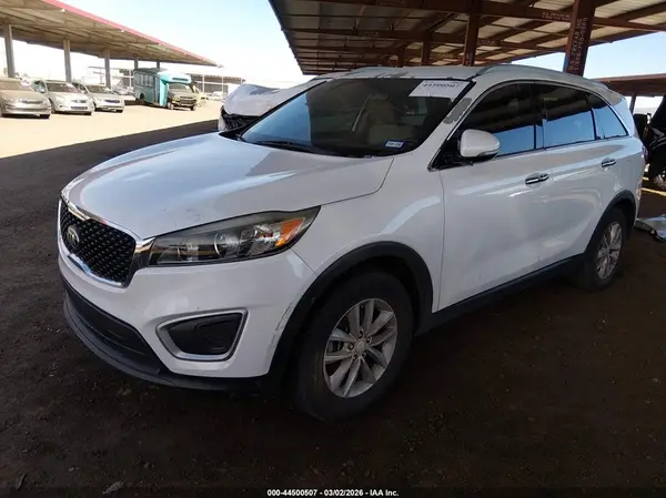 5XYPG4A37GG054961 2016 KIA SORENTO - Image 2