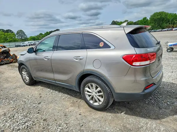 5XYPG4A37GG070061 2016 KIA SORENTO - Image 2