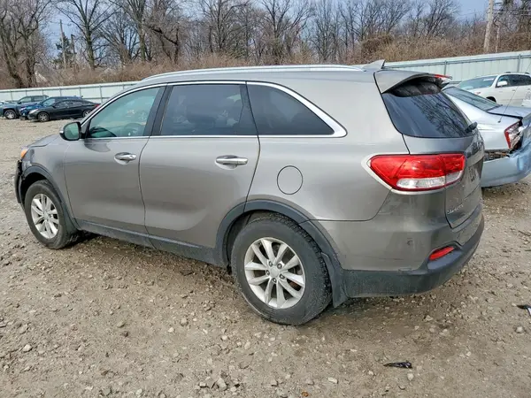 5XYPG4A37GG074806 2016 KIA SORENTO - Image 2