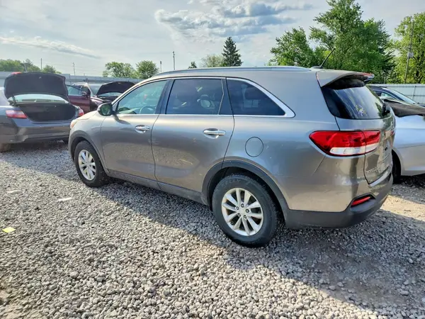 5XYPG4A37GG077222 2016 KIA SORENTO - Image 2