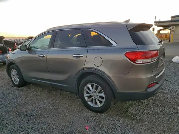 5XYPG4A37GG077365 2016 KIA SORENTO - Image 2