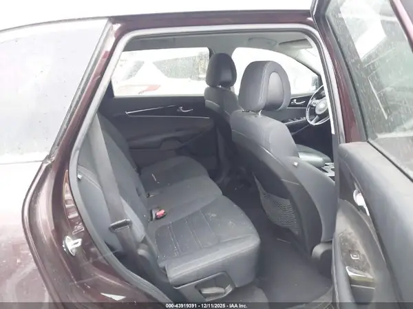 5XYPG4A37GG078774 2016 KIA SORENTO - Image 8